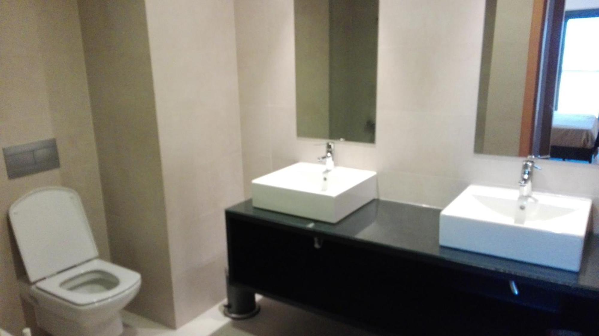Rocha T Apartments ปอร์ติเมา ภายนอก รูปภาพ